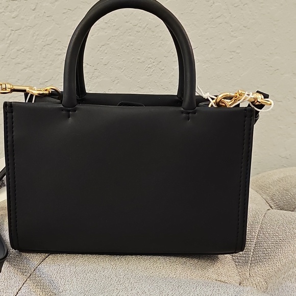 Tory Burch - Picture 2 of 7